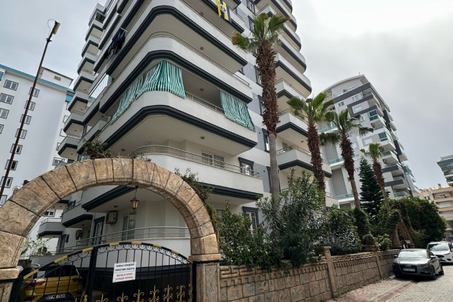 Fully Furnished 2+1 Apartment in Mahmutlar — Close to the Sea and Pool