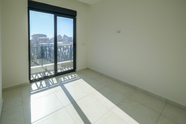 Modern 1+1 Apartment in Mahmutlar — New Residence with Full Facilities