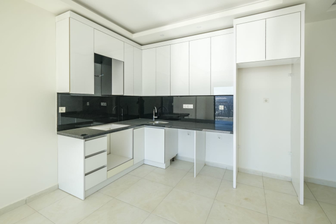 Modern 1+1 Apartment in Mahmutlar — New Residence with Full Facilities