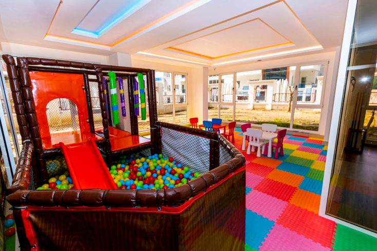 Cozy Furnished 1+1 Apartment in Mahmutlar with Mountain View and Full Facilities