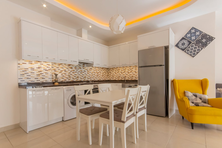 Cozy Furnished 1+1 Apartment in Mahmutlar with Mountain View and Full Facilities