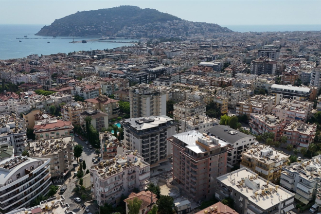 Modern 2+1 Apartment with Panoramic Views and Installment Plan in Alanya