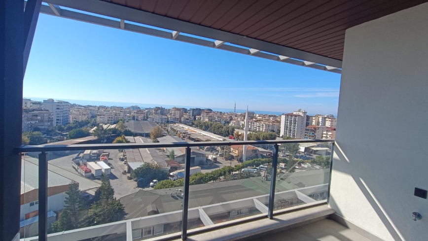 Modern 2+1 Penthouse with Sea and Castle View in Royal Towers, Cleopatra Beach