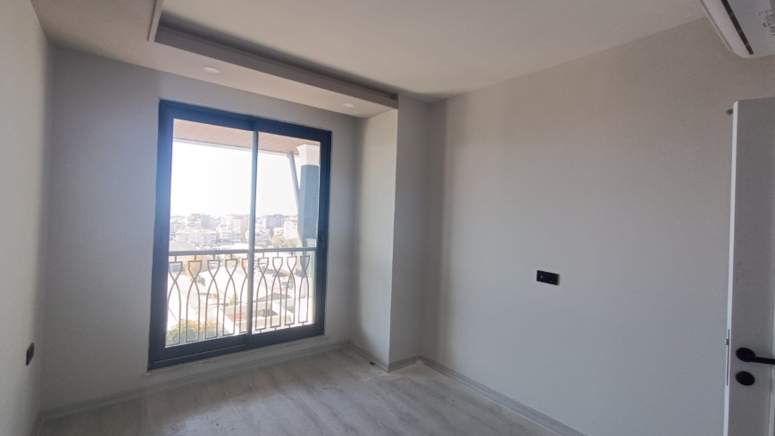 Modern 2+1 Penthouse with Sea and Castle View in Royal Towers, Cleopatra Beach