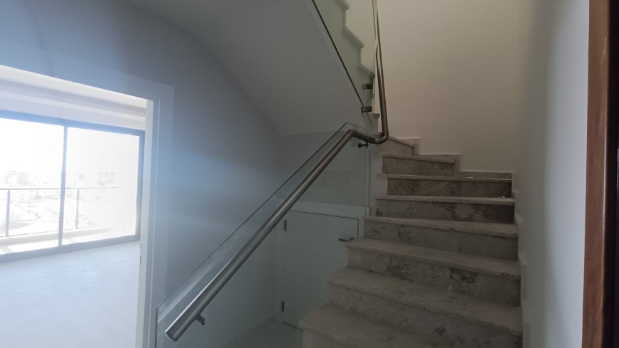 Modern 2+1 Penthouse with Sea and Castle View in Royal Towers, Cleopatra Beach