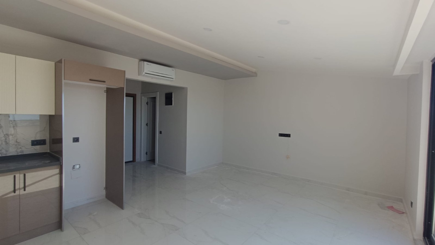 Modern 2+1 Penthouse with Sea and Castle View in Royal Towers, Cleopatra Beach