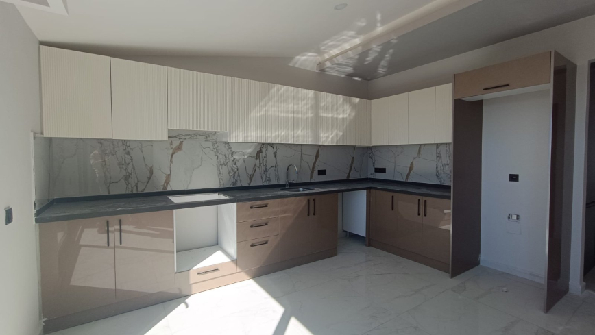 Modern 2+1 Penthouse with Sea and Castle View in Royal Towers, Cleopatra Beach