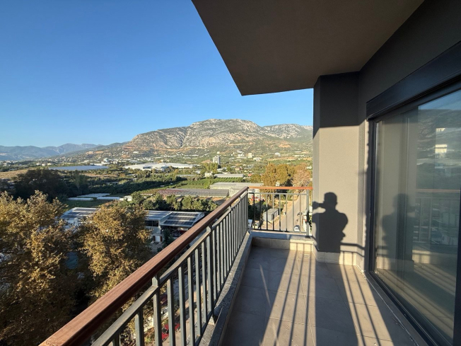 Modern 1+1 Apartment with Sea and Mountain Views in Mahmutlar at a Great Price