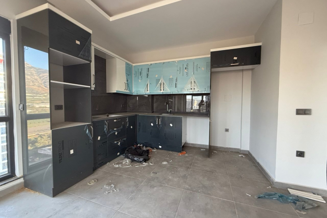 Modern 1+1 Apartment with Sea and Mountain Views in Mahmutlar at a Great Price