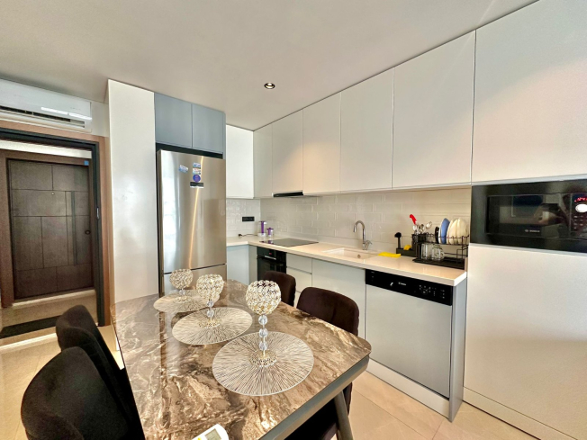 Modern 1+1 Apartment 300 m from the Beach with Premium Facilities — Ready for Rental