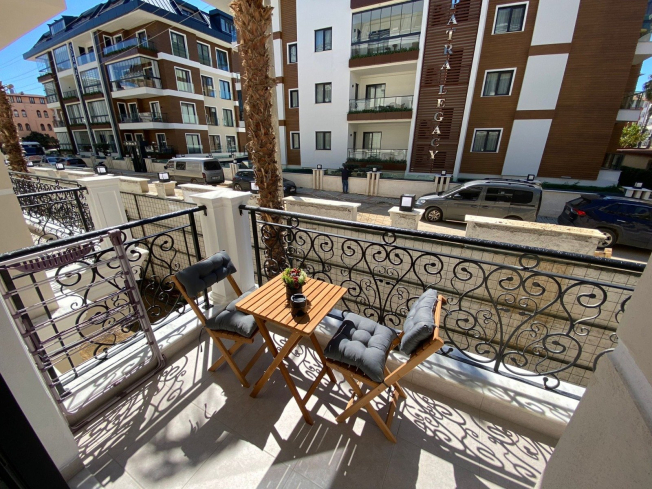 Stylish 1+1 Apartment Near Cleopatra Beach – Fully Furnished & Rental-Ready