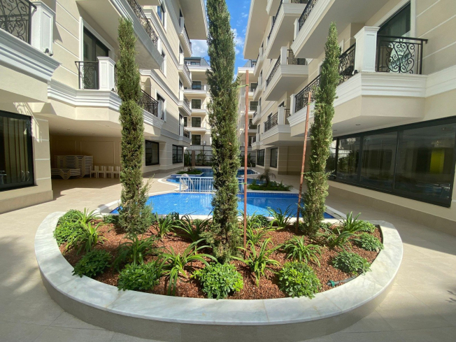 Stylish 1+1 Apartment Near Cleopatra Beach – Fully Furnished & Rental-Ready