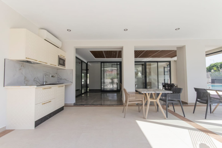 Fully Furnished 1+1 Near the Beach — Eligible for Residence Permit