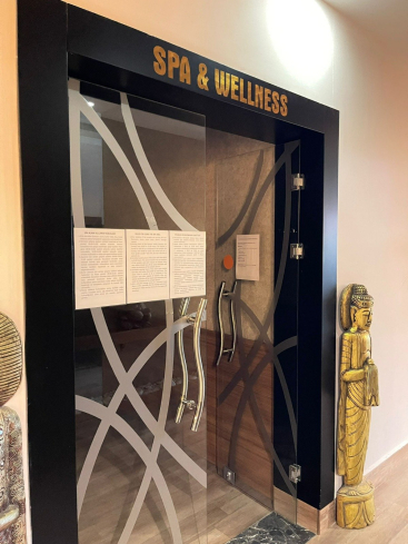 Fully furnished 1+1 in Alanya center — residence permit eligible, 600 m from the sea