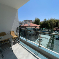 Fully furnished 1+1 in Alanya center — residence permit eligible, 600 m from the sea