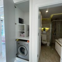 Fully furnished 1+1 in Alanya center — residence permit eligible, 600 m from the sea