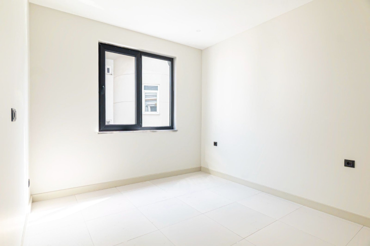 Modern 1+1 near Cleopatra Beach — new build with pool