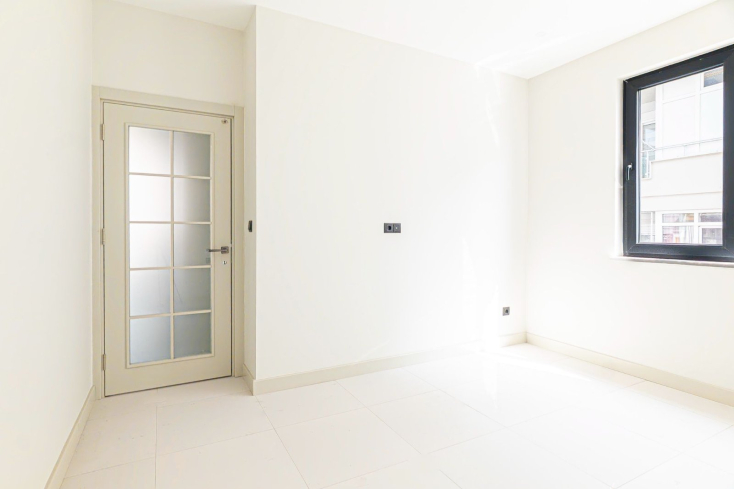 Modern 1+1 near Cleopatra Beach — new build with pool