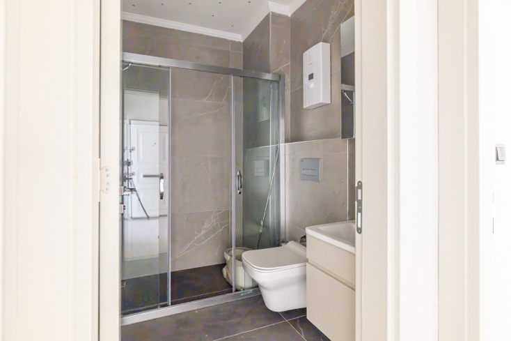 Modern 1+1 near Cleopatra Beach — new build with pool