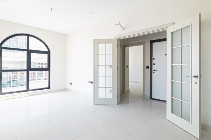 Modern 1+1 near Cleopatra Beach — new build with pool