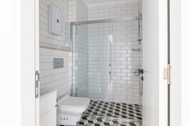 Modern 1+1 near Cleopatra Beach — new build with pool