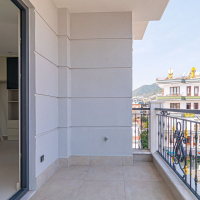 Modern 1+1 near Cleopatra Beach — new build with pool