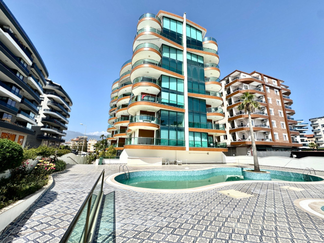 1+1 Apartment on the First Coastline in Oba — 50 m to Sandy Beach, Great Price