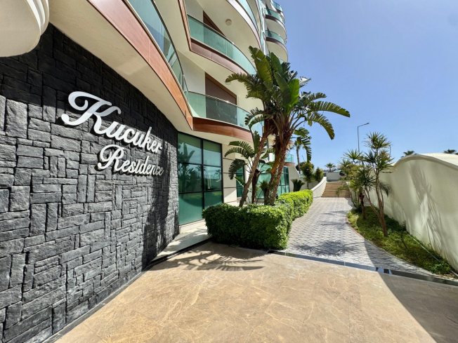 1+1 Apartment on the First Coastline in Oba — 50 m to Sandy Beach, Great Price