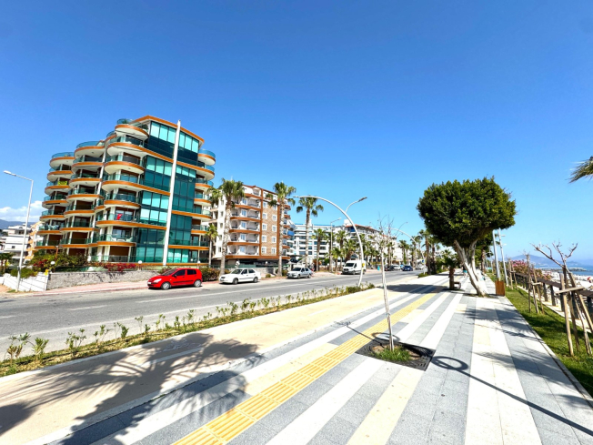 1+1 Apartment on the First Coastline in Oba — 50 m to Sandy Beach, Great Price