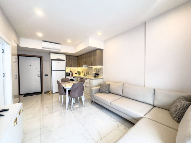 Modern furnished 1+1 apartment in the Cleopatra area — ideal for living & rental