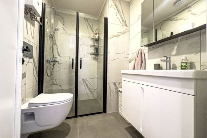 Modern furnished 1+1 apartment in the Cleopatra area — ideal for living & rental