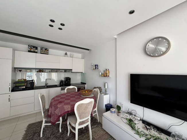 Modern Fully Furnished 1+1 Apartment Just 100 m from the Sea in Oba