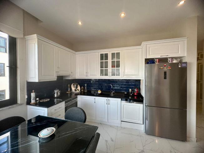 2+1 Seafront Apartment in Oba — Citizenship Approved