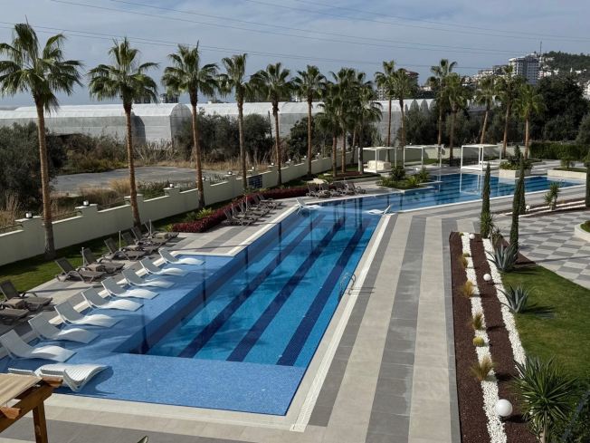 Modern 1+1 Apartment Near the Beach in Demirtas