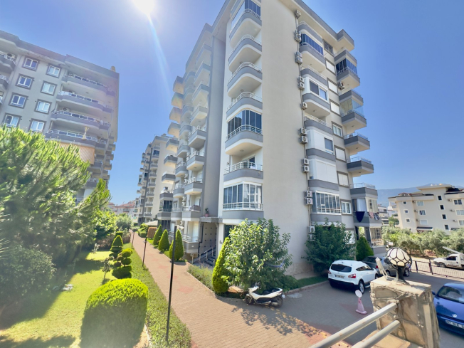 Bright and Spacious 2+1 Apartment in Tosmur Just 500 m from the Sea