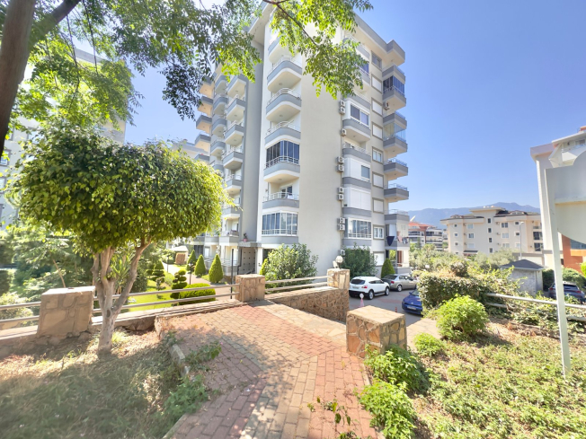 Bright and Spacious 2+1 Apartment in Tosmur Just 500 m from the Sea