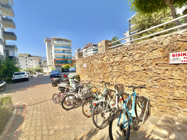 Bright and Spacious 2+1 Apartment in Tosmur Just 500 m from the Sea