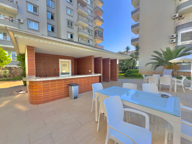 Bright and Spacious 2+1 Apartment in Tosmur Just 500 m from the Sea