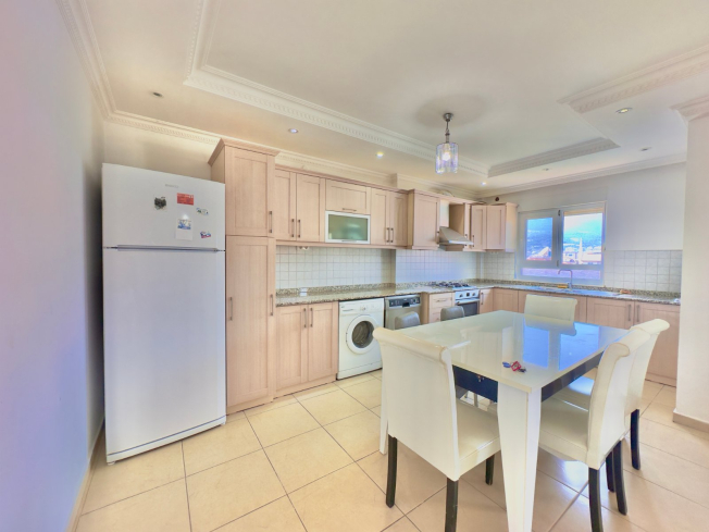 Bright and Spacious 2+1 Apartment in Tosmur Just 500 m from the Sea