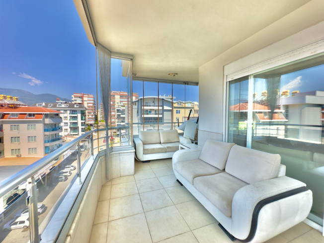 Bright and Spacious 2+1 Apartment in Tosmur Just 500 m from the Sea