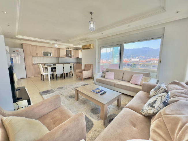 Bright and Spacious 2+1 Apartment in Tosmur Just 500 m from the Sea