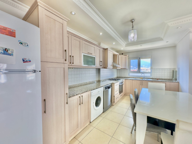 Bright and Spacious 2+1 Apartment in Tosmur Just 500 m from the Sea