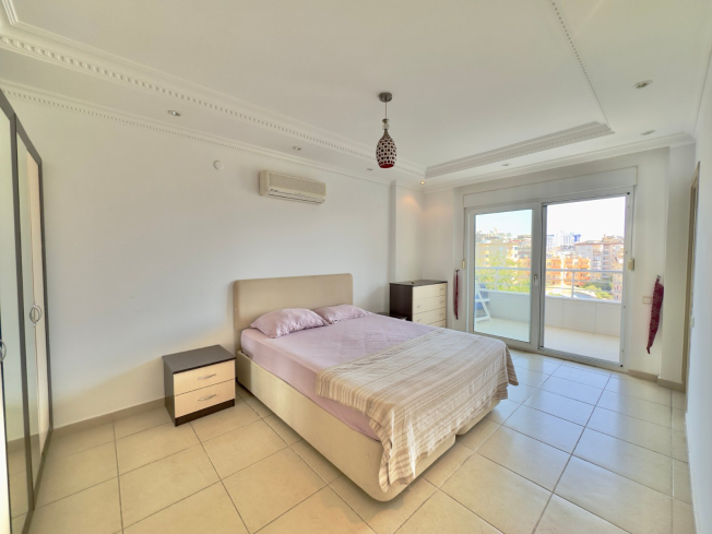 Bright and Spacious 2+1 Apartment in Tosmur Just 500 m from the Sea