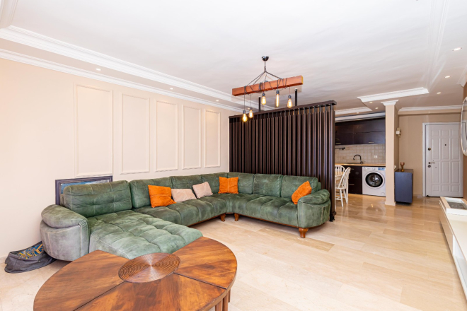 Modern 2+1 Apartment with Designer Interior, 800 m from the Sea in Tosmur