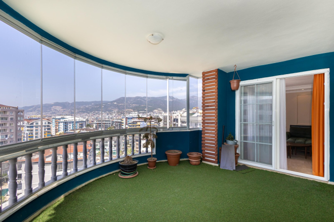 Modern 2+1 Apartment with Designer Interior, 800 m from the Sea in Tosmur