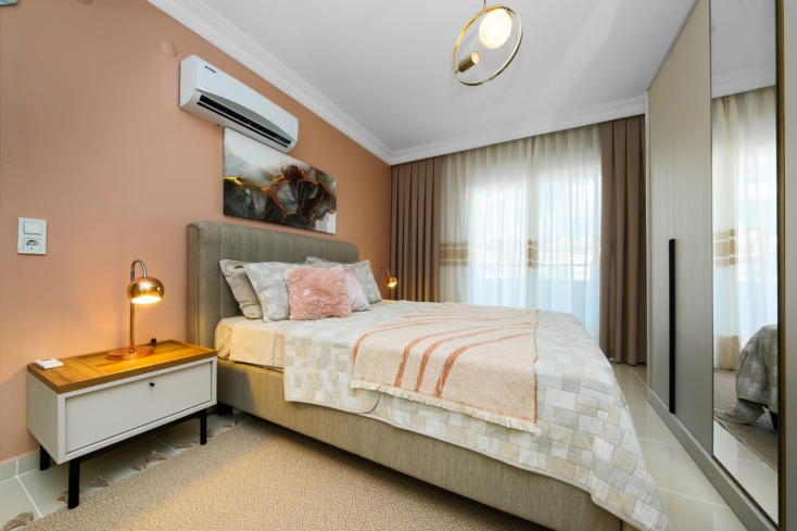 Modern 2+1 Apartment in Oba Crown — 500 m to the Sea & Eligible for Residence Permit