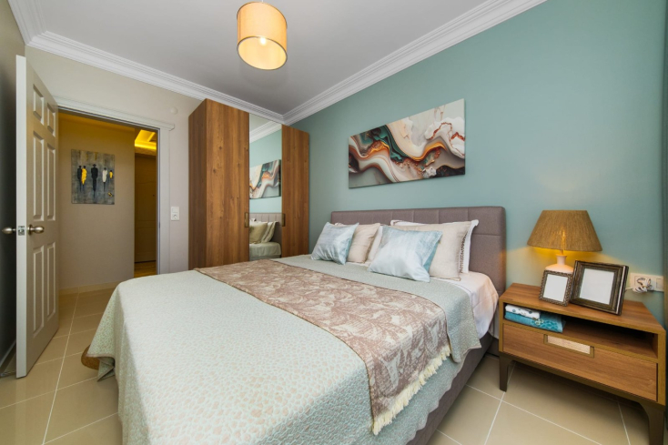 Modern 2+1 Apartment in Oba Crown — 500 m to the Sea & Eligible for Residence Permit