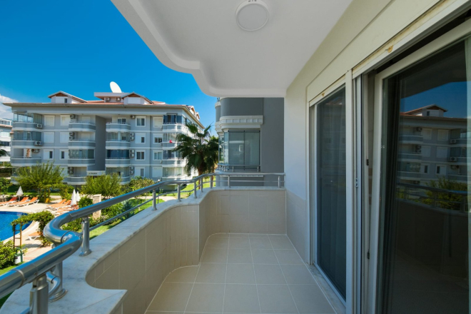 Modern 2+1 Apartment in Oba Crown — 500 m to the Sea & Eligible for Residence Permit