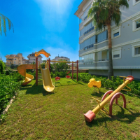 Modern 2+1 Apartment in Oba Crown — 500 m to the Sea & Eligible for Residence Permit