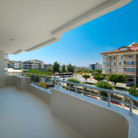 Modern 2+1 Apartment in Oba Crown — 500 m to the Sea & Eligible for Residence Permit